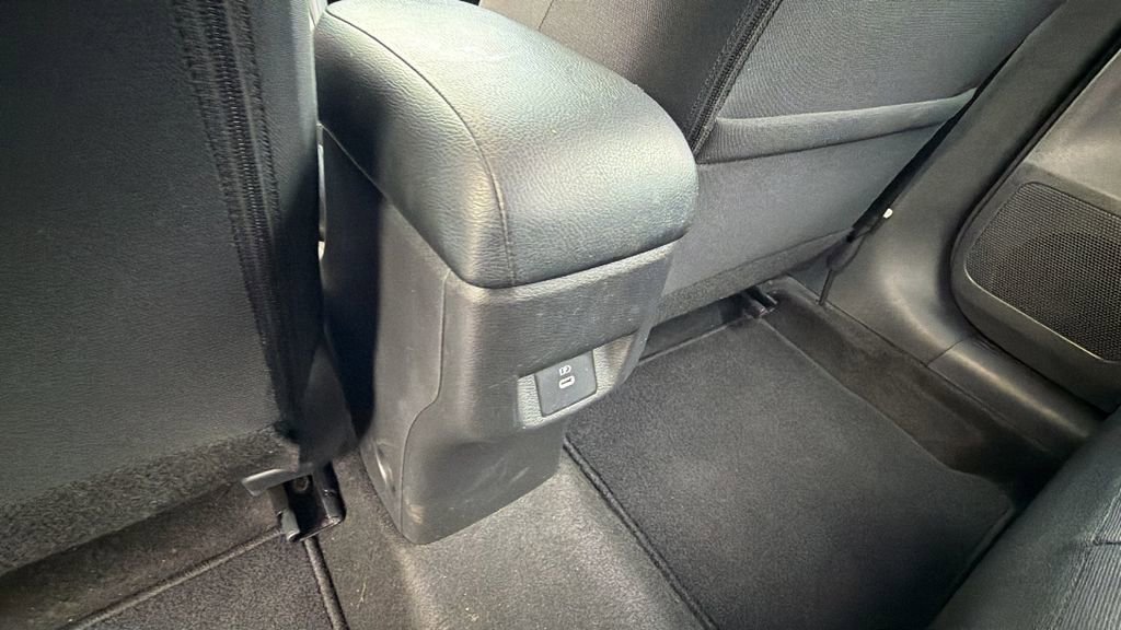 Used 2023 Nissan Versa SV image 17