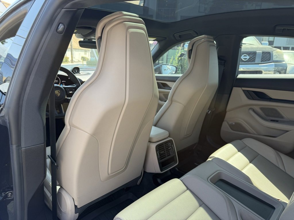 Used 2022 Porsche Taycan 4S image 13