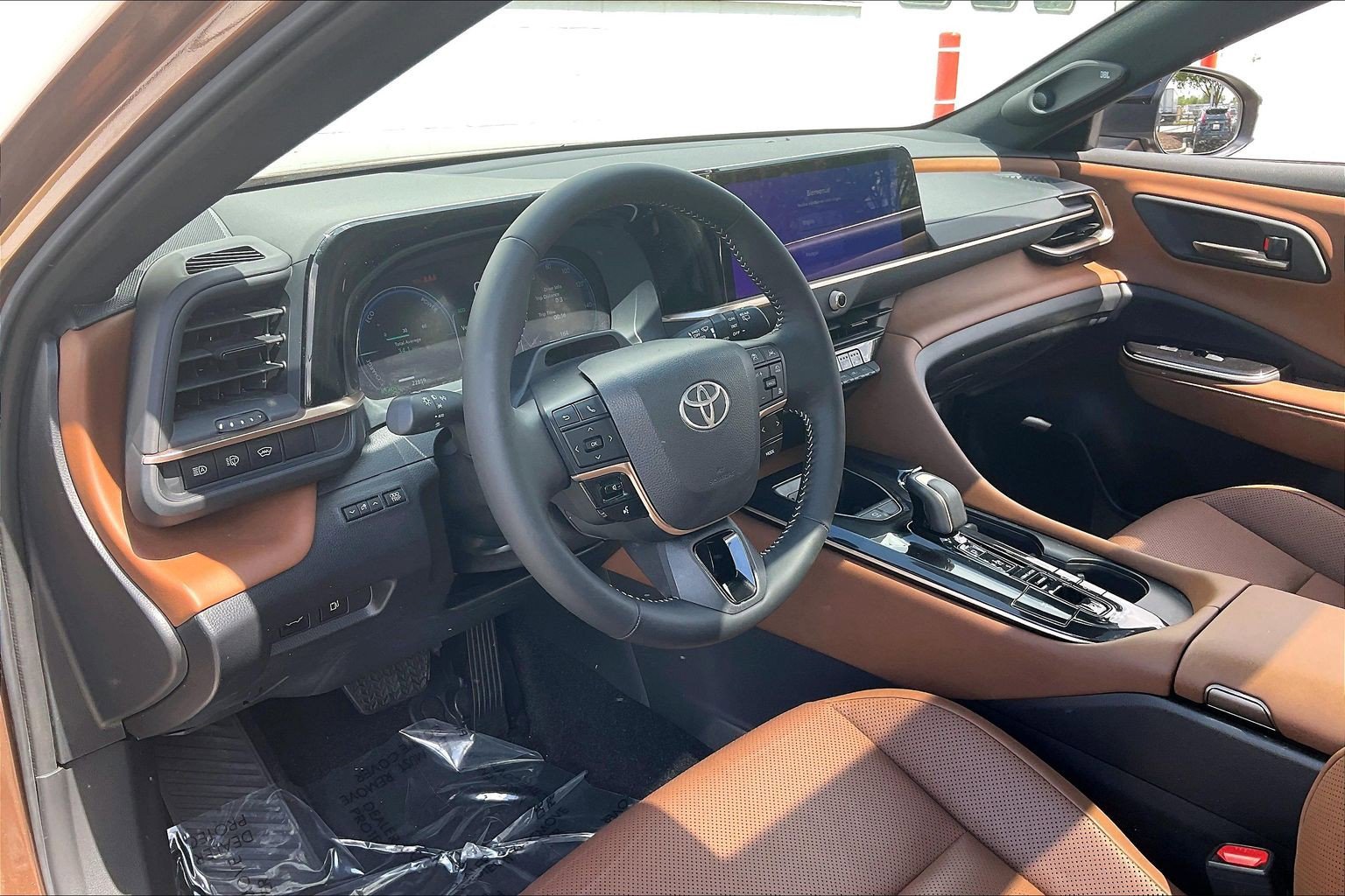 Used 2025 Toyota Crown Signia w/ Advanced Technology Package AWD/4WD image 18