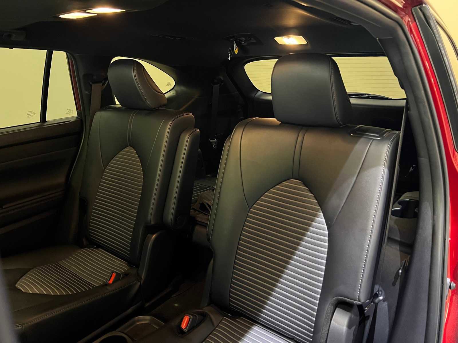Certified 2024 Toyota Highlander XSE image 13