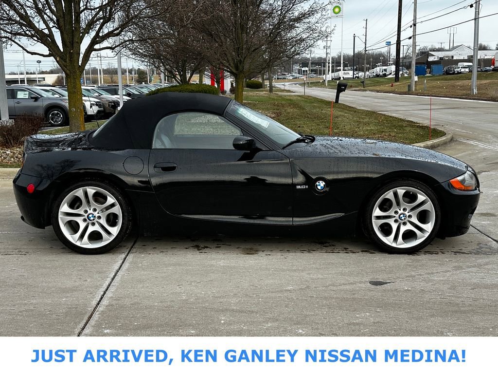 Used 2003 BMW Z4 3.0i image 3