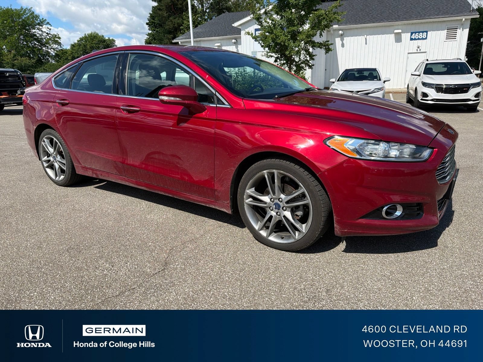 Used 2016 Ford Fusion Titanium FWD image 3