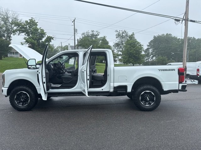 New 2025 Ford F350 Lariat w/ Lariat Ultimate Package image 31
