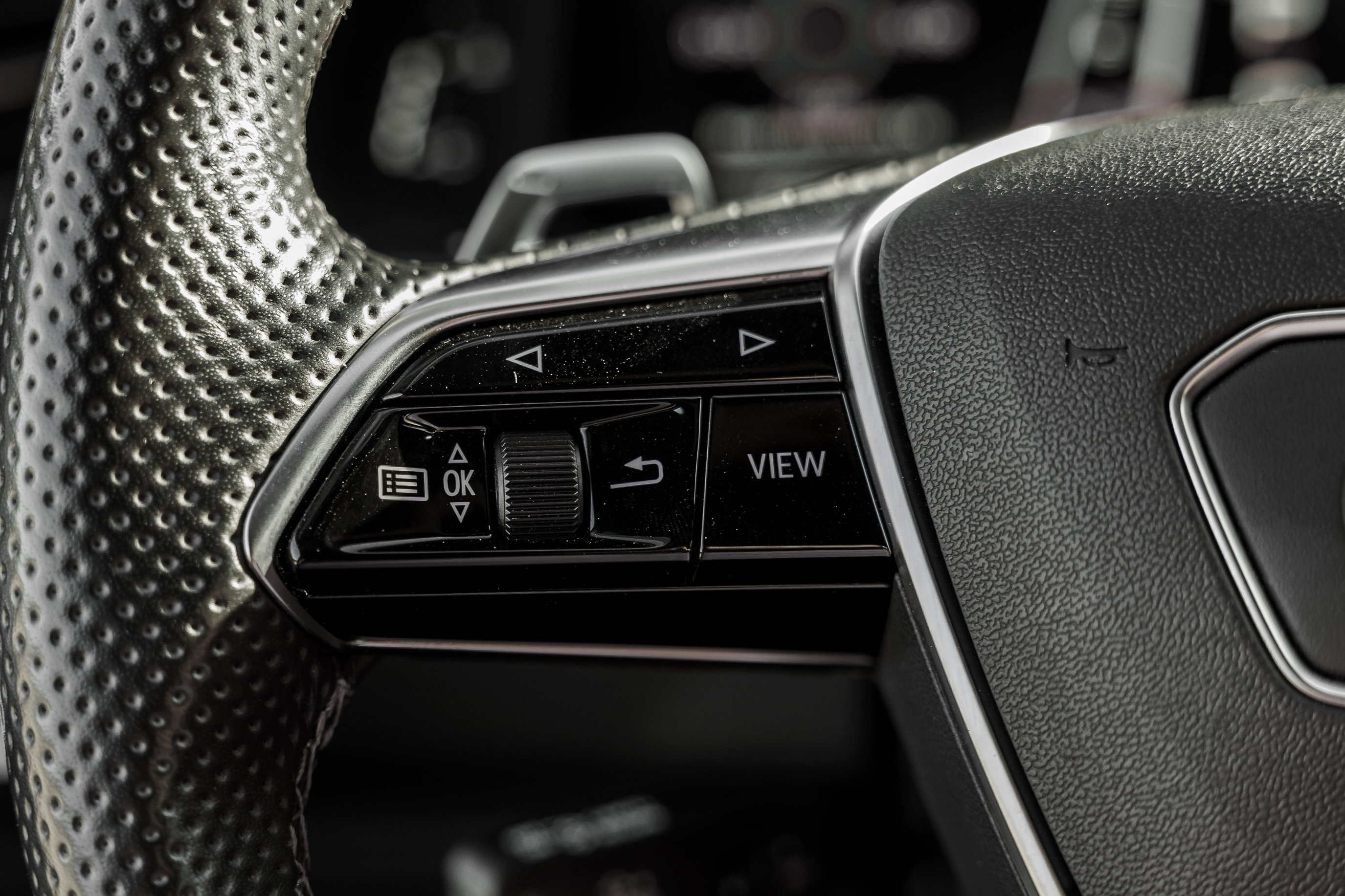 Used 2022 Audi RS 7 Sportback w/ Black Optic Package image 18