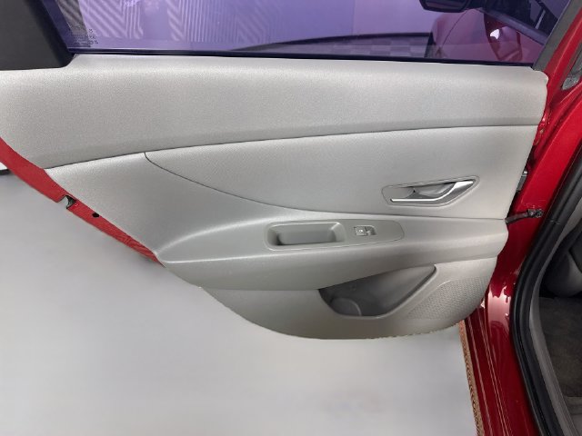 Used 2023 Hyundai Elantra SEL w/ Convenience Package FWD image 25