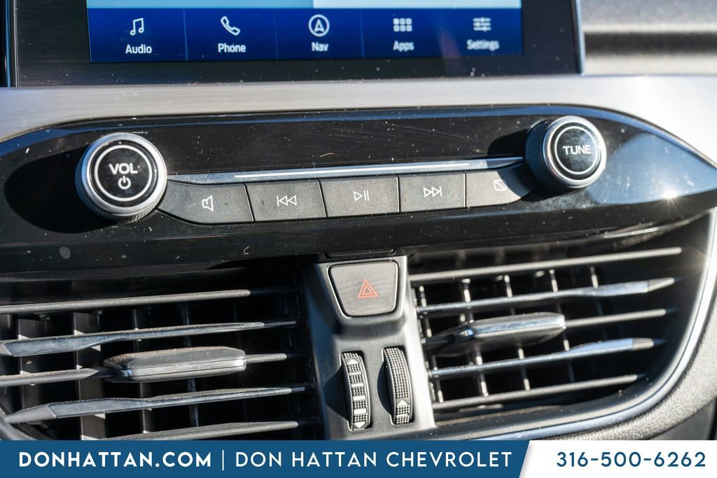 Used 2021 Ford Escape Titanium image 10
