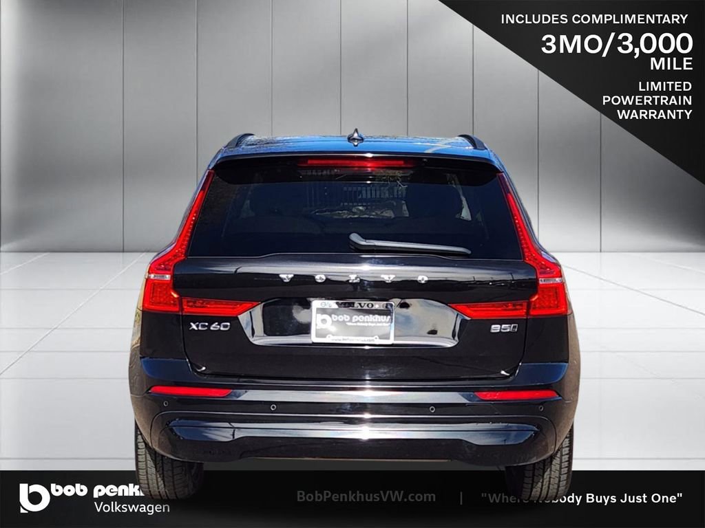 Used 2022 Volvo XC60 B5 Momentum image 25