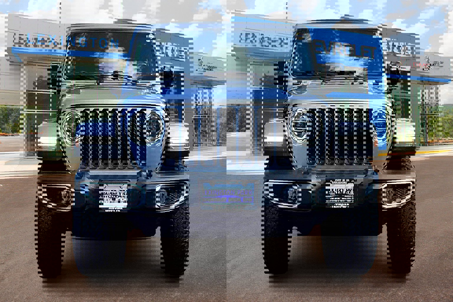 Used 2020 Jeep Wrangler Unlimited Sahara image 3