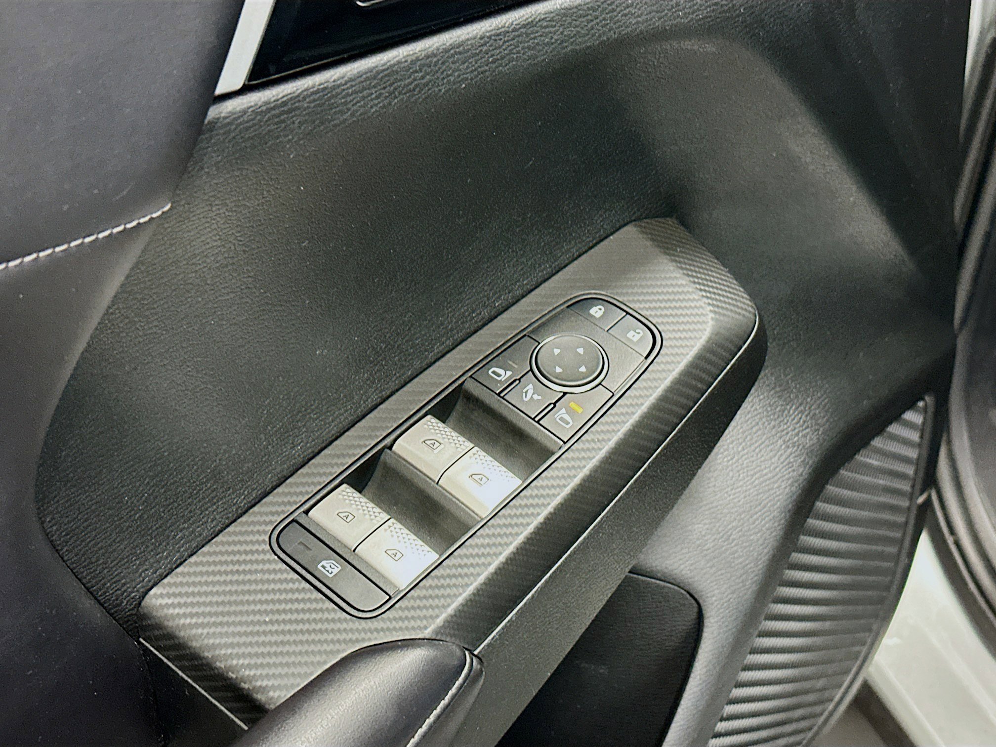 Used 2024 Mitsubishi Outlander SE AWD/4WD image 15