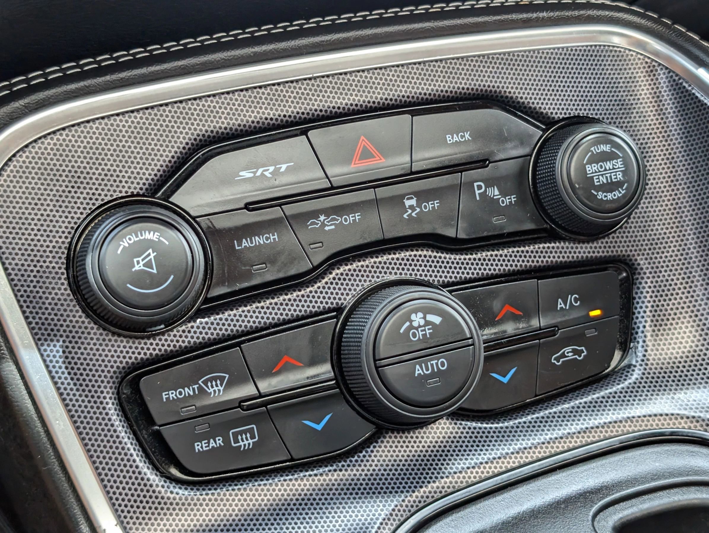 Used 2016 Dodge Challenger SRT w/ Technology Group RWD image 31