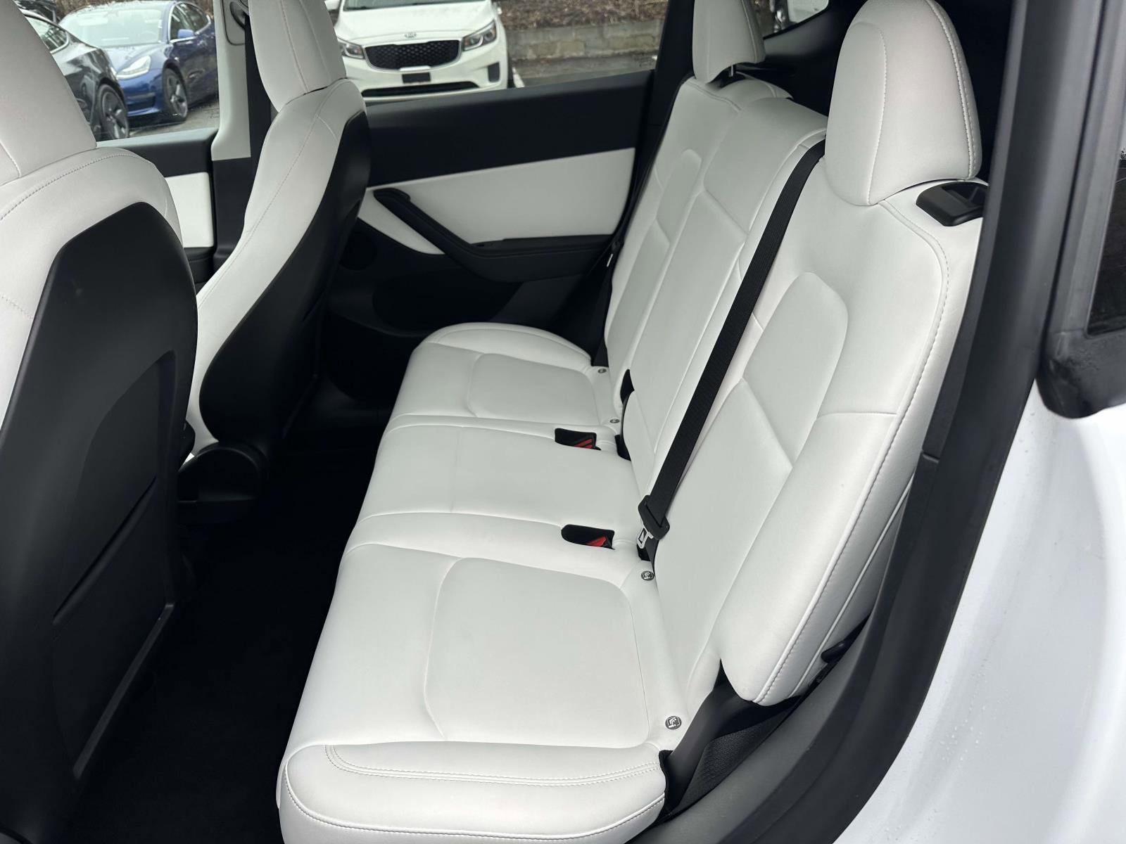Used 2022 Tesla Model Y Long Range AWD/4WD image 19