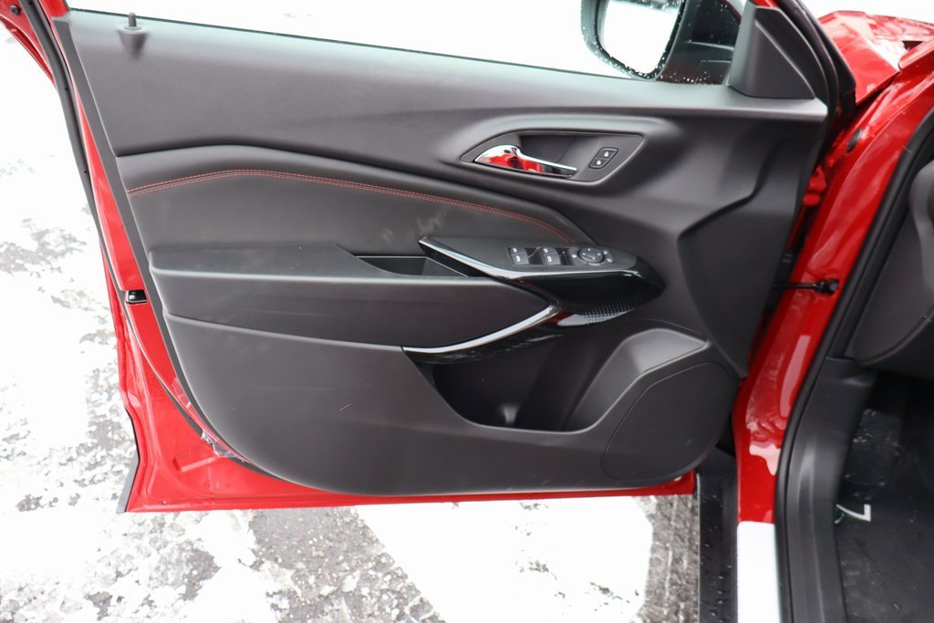 New 2026 Chevrolet Trax RS w/ Sunroof Package image 3