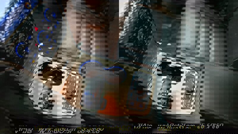 Used 2014 Jeep Grand Cherokee Limited w/ Luxury Group II image 21