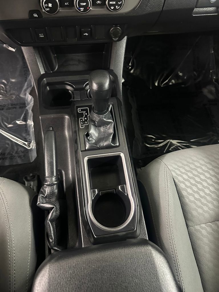 Used 2022 Toyota Tacoma SR image 20