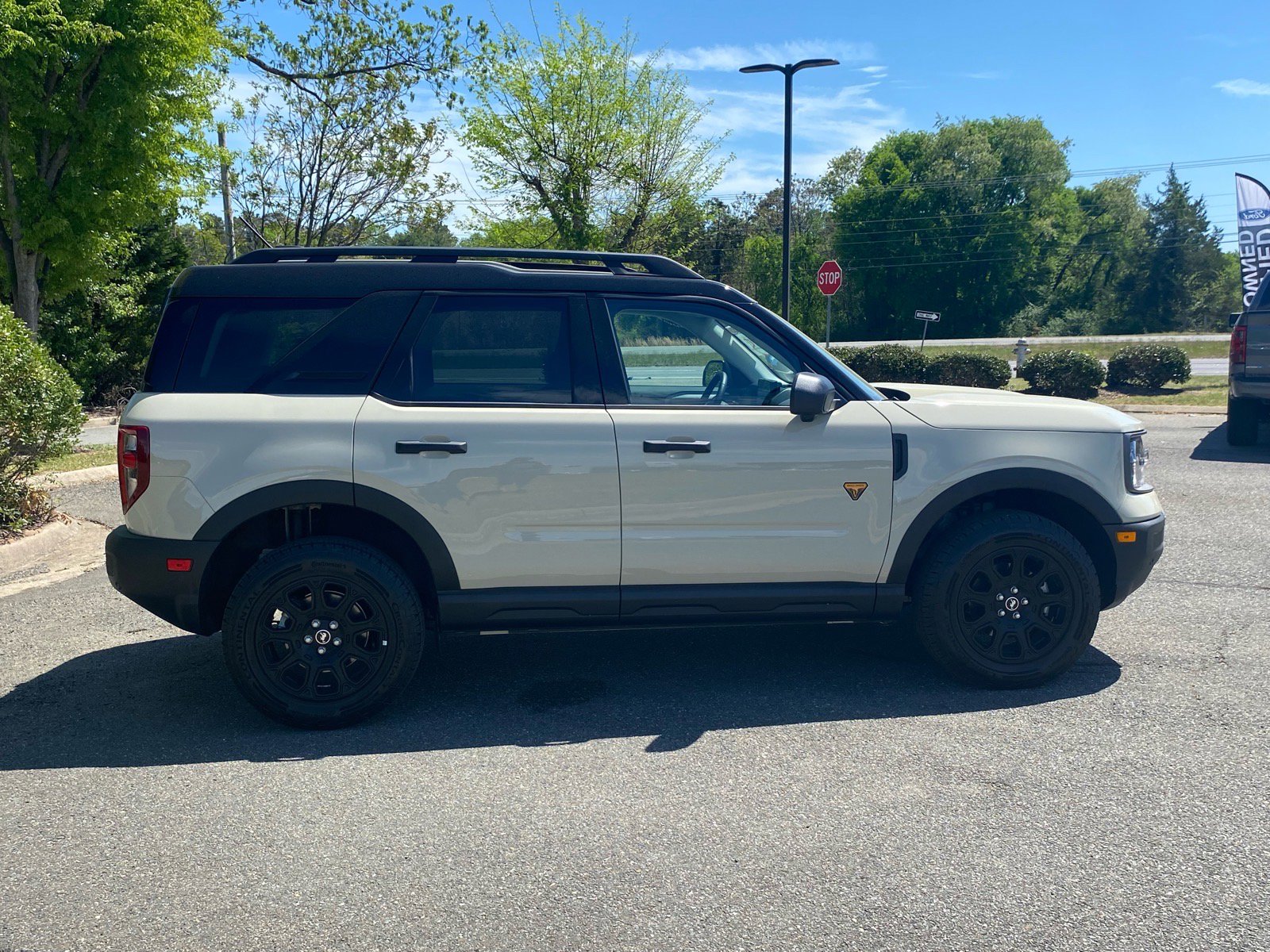 Certified 2025 Ford Bronco Sport Badlands w/ Badlands Tech Package AWD/4WD image 3
