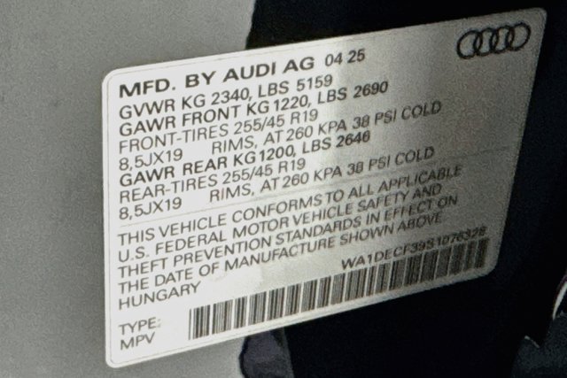 Used 2025 Audi Q3 2.0T Premium w/ Black Optic Sport Package AWD/4WD image 30
