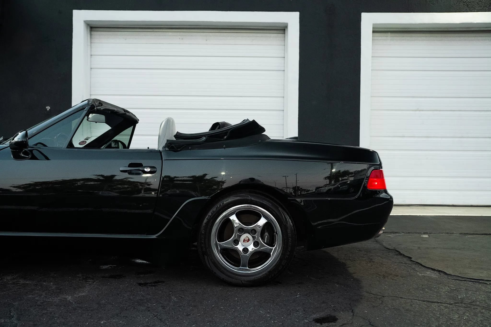 Used 1995 Porsche 968 Cabriolet RWD image 12