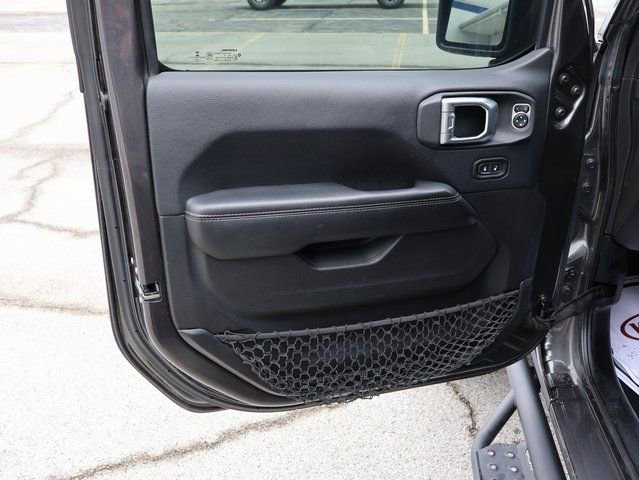 Used 2018 Jeep Wrangler Unlimited Sahara w/ Quick Order Package 24M Moab image 29