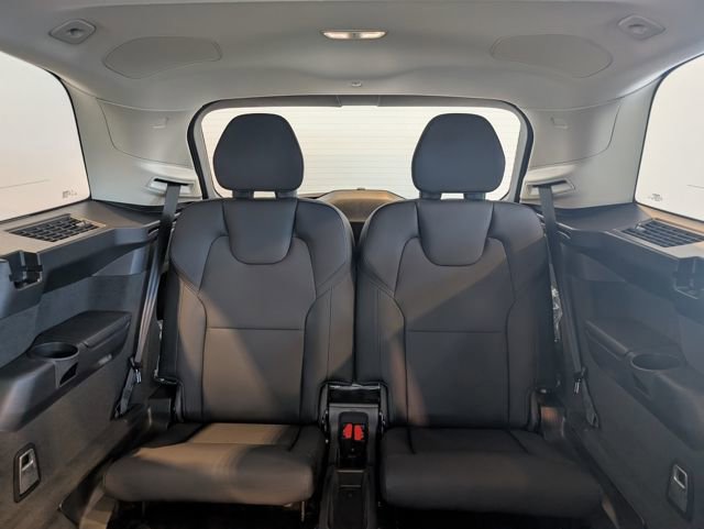 New 2026 Volvo XC90 T8 Plus w/ Protection Package Premier image 29