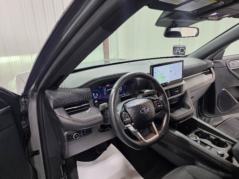 Used 2025 Ford Explorer ST-Line w/ ST-Line Street Pack AWD/4WD image 9