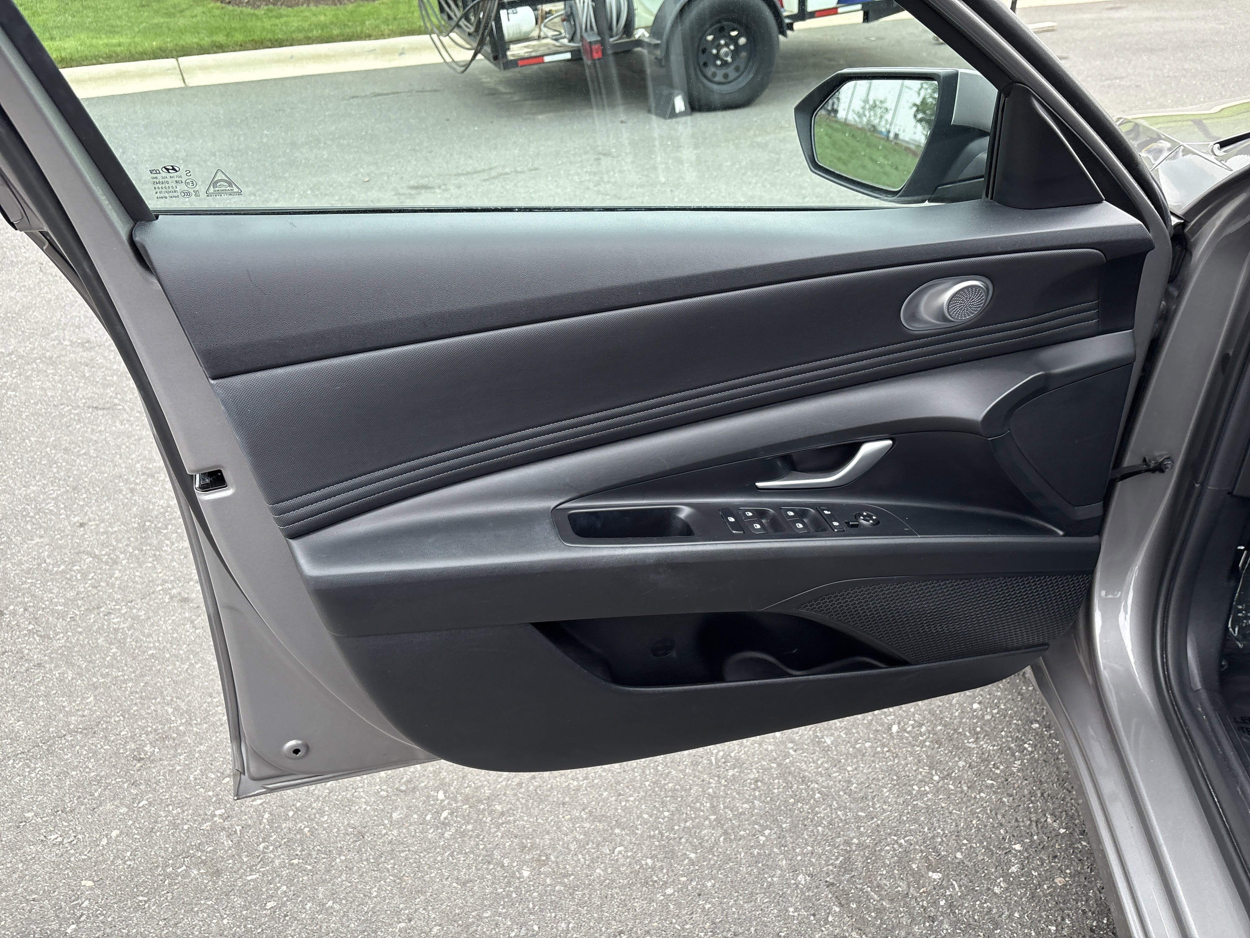 Used 2023 Hyundai Elantra SEL w/ Convenience Package FWD image 14
