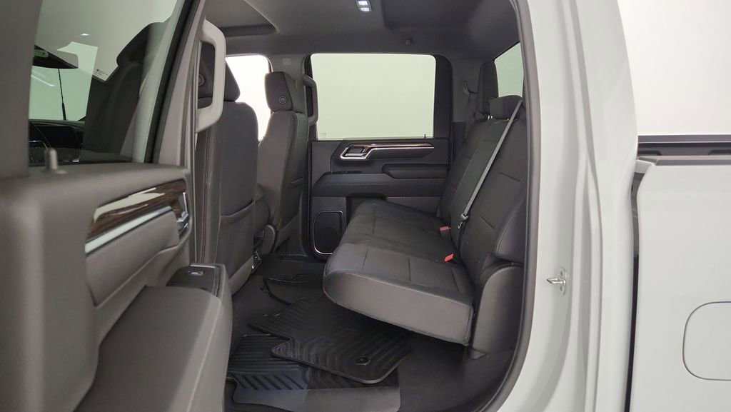 Used 2025 Chevrolet Silverado 2500 LT w/ All Star Edition image 32