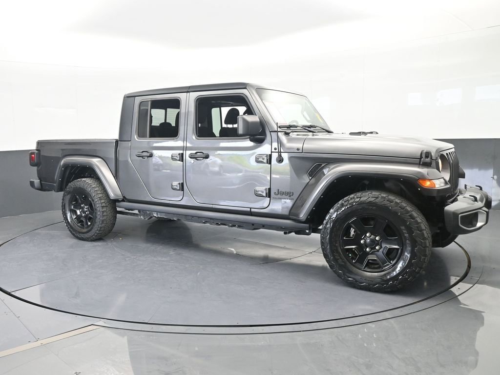 Used 2022 Jeep Gladiator Sport image 8