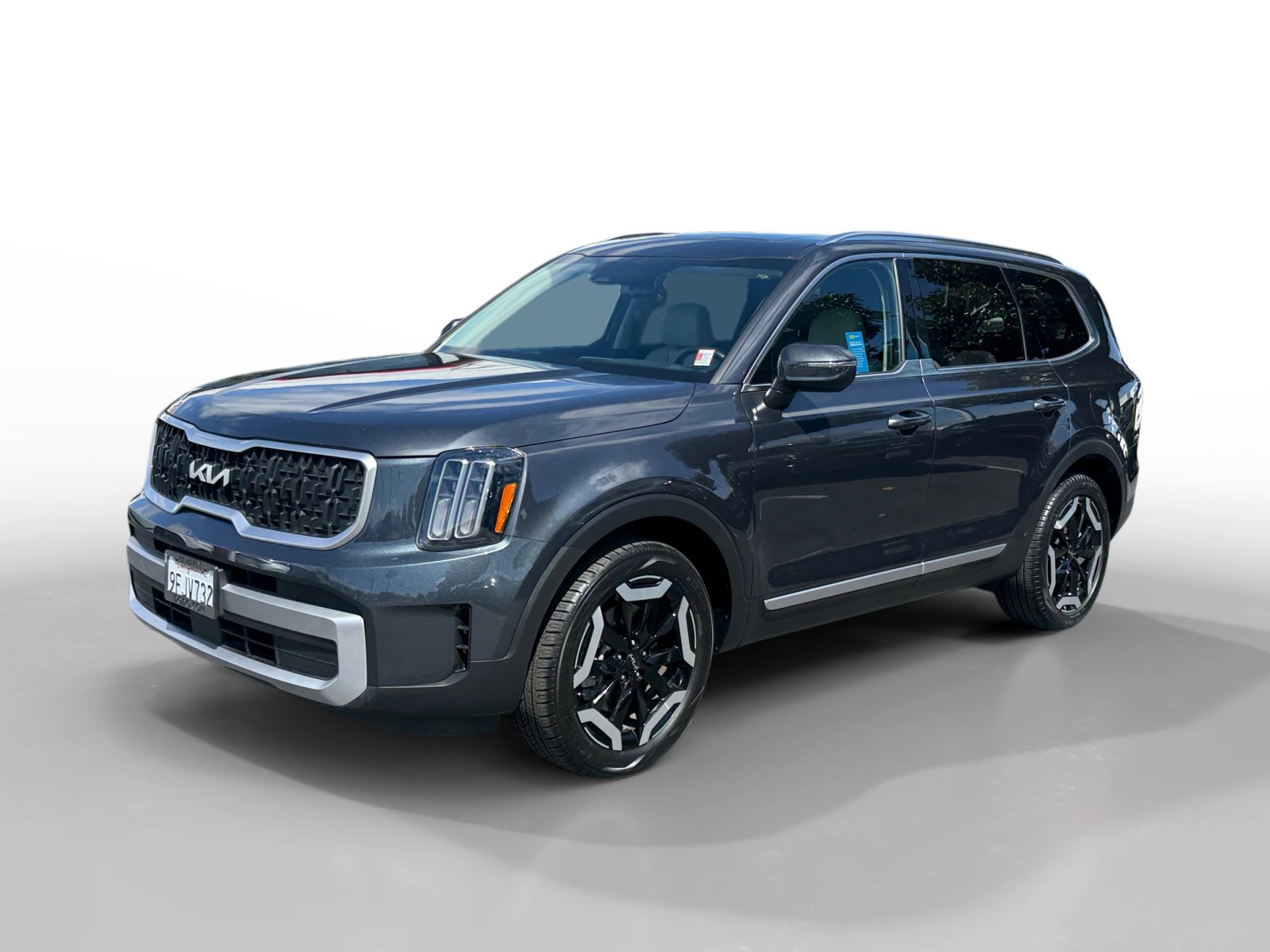 Used 2023 Kia Telluride EX w/ EX Captain's Chair Package image 1