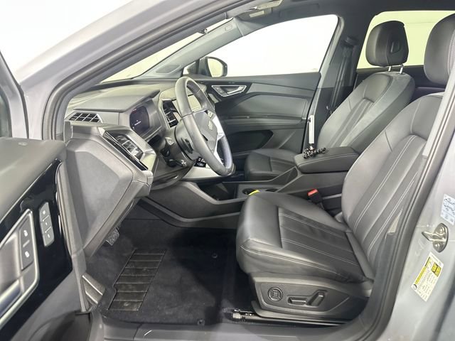 Used 2024 Audi Q4 e-tron Premium Plus w/ Premium Plus image 11