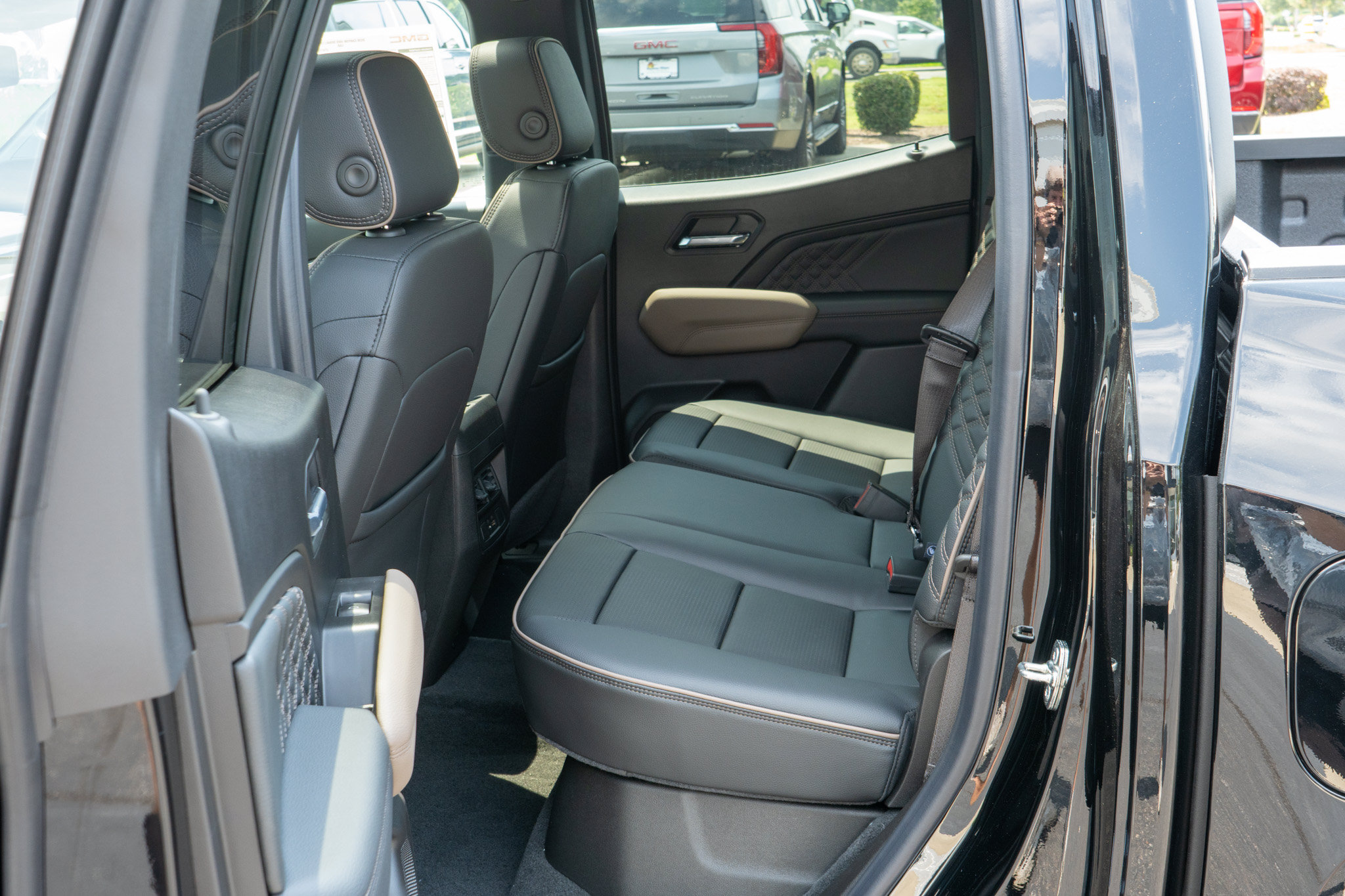 New 2026 GMC Canyon Denali AWD/4WD image 31