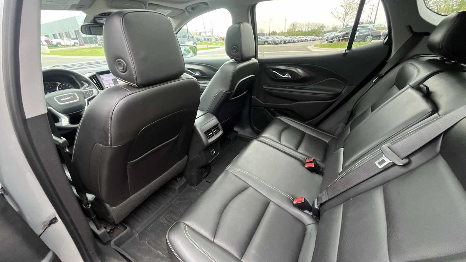 Used 2022 GMC Terrain SLT w/ Infotainment Package II AWD/4WD image 13