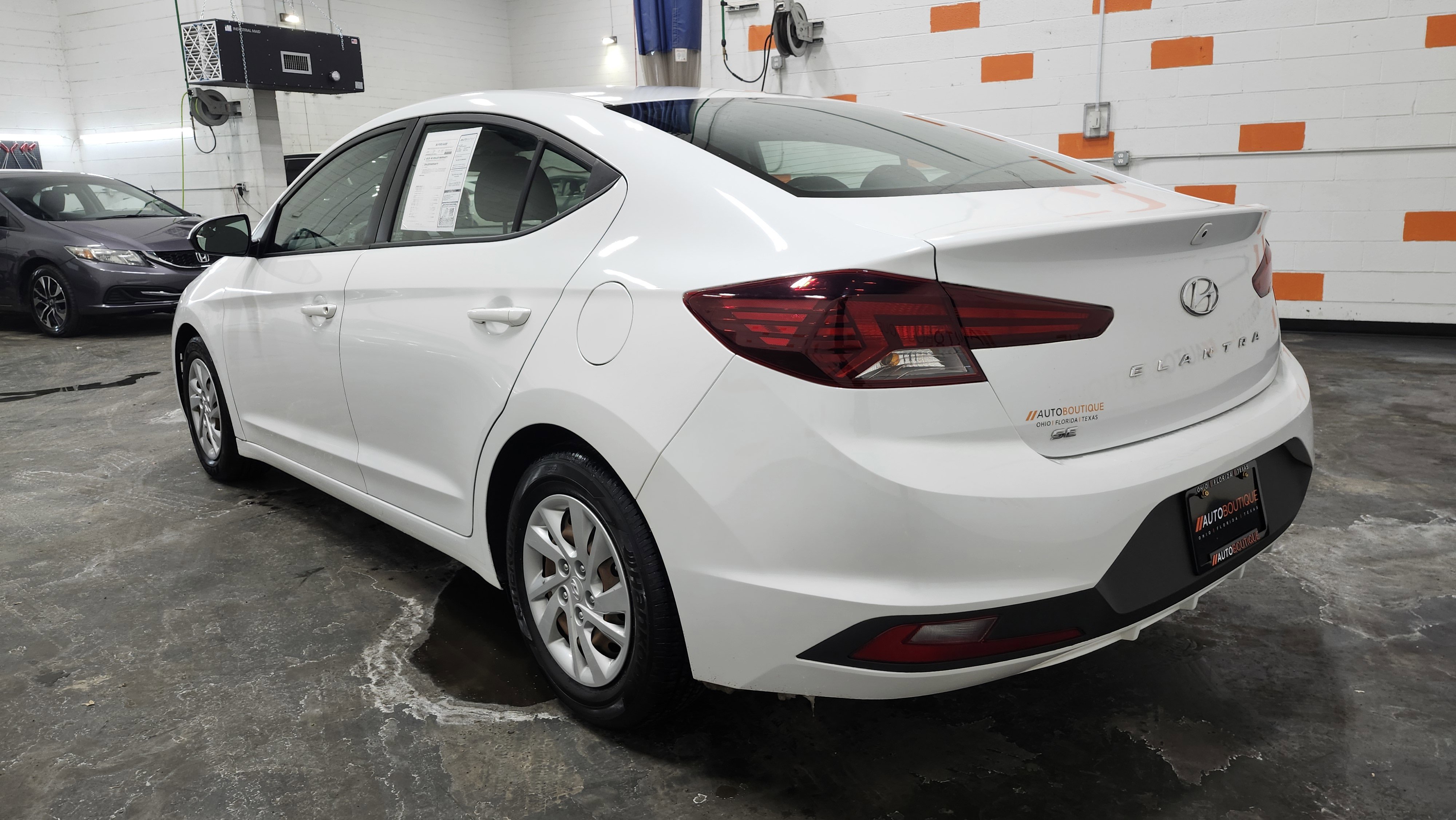 Used 2020 Hyundai Elantra SE w/ Cargo Package (C1) image 13