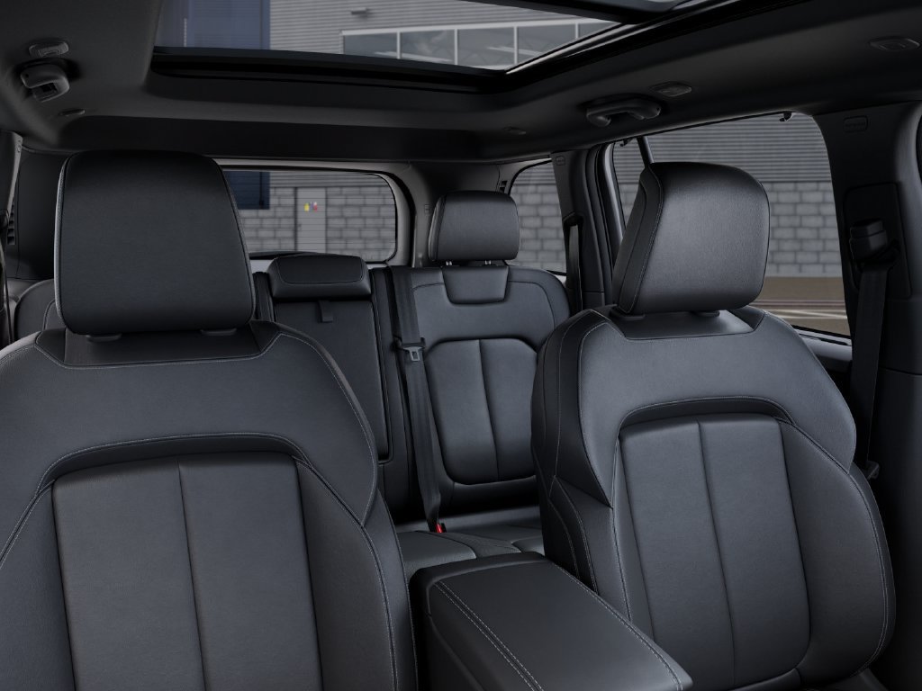 New 2026 Jeep Grand Cherokee Limited w/ Luxury Tech Group II AWD/4WD image 26
