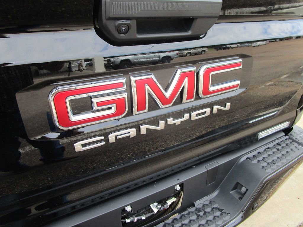 New 2026 GMC Canyon Elevation image 13
