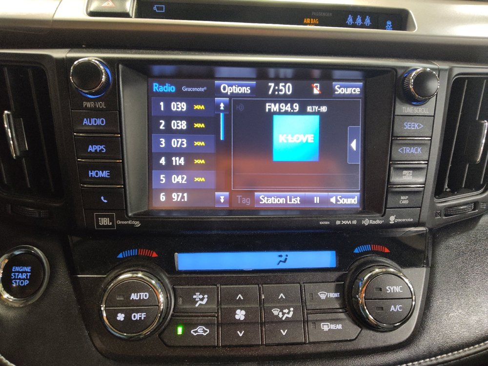 Used 2018 Toyota RAV4 Platinum FWD image 25