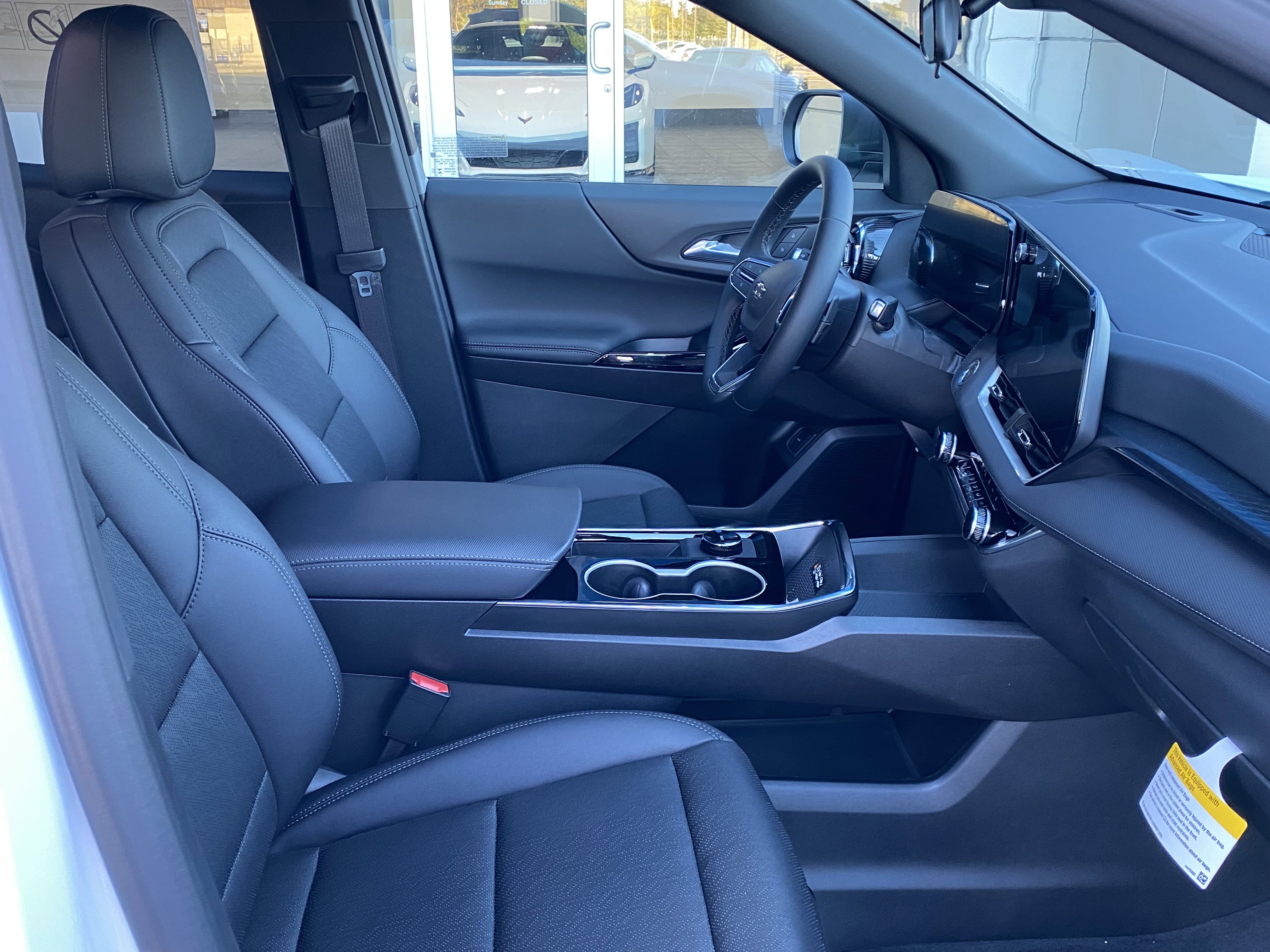 New 2026 Chevrolet Equinox LT w/ Convenience Package II image 29