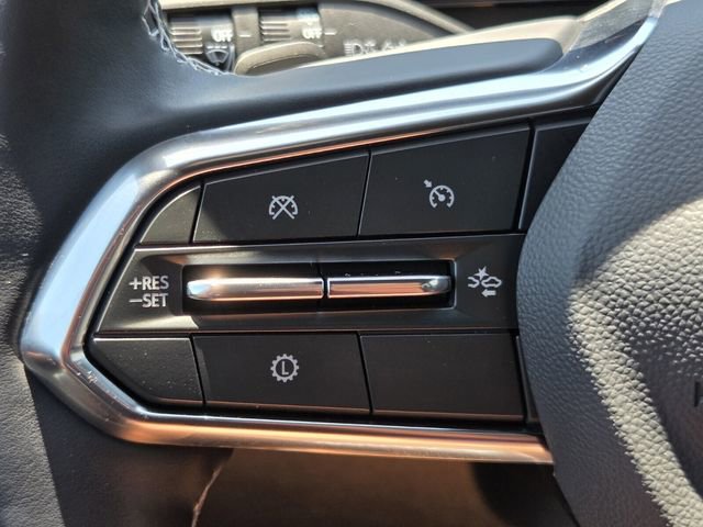 Used 2026 Chevrolet Traverse LT w/ Midnight/Sport Edition image 24