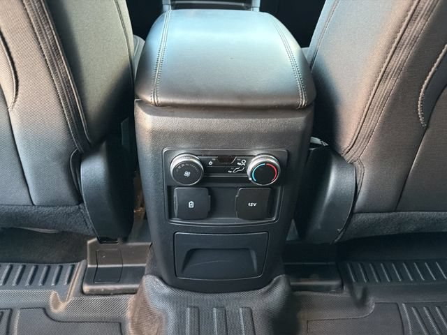 Used 2023 Ford Explorer XLT AWD/4WD image 31
