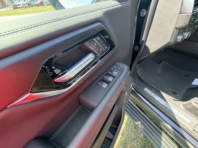 New 2026 GMC Yukon XL Denali w/ Denali Reserve Package AWD/4WD image 13