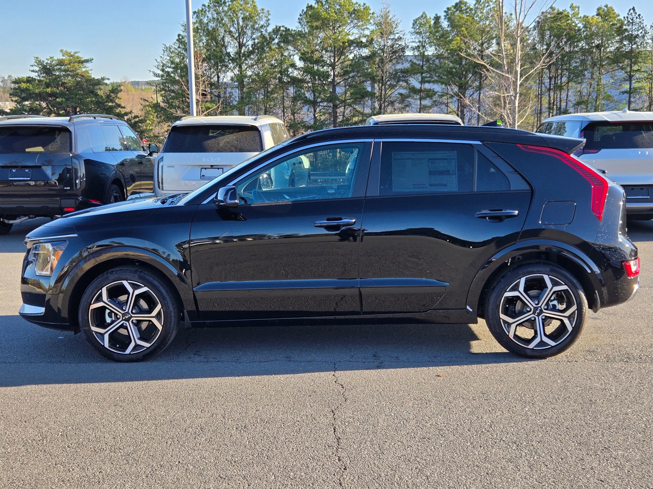 New 2026 Kia Niro SX Touring image 4