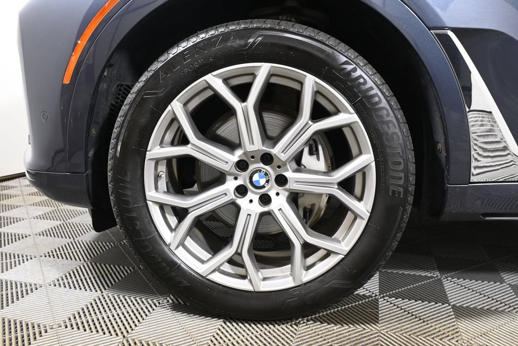 Used 2020 BMW X7 xDrive40i w/ Premium Package AWD/4WD image 12