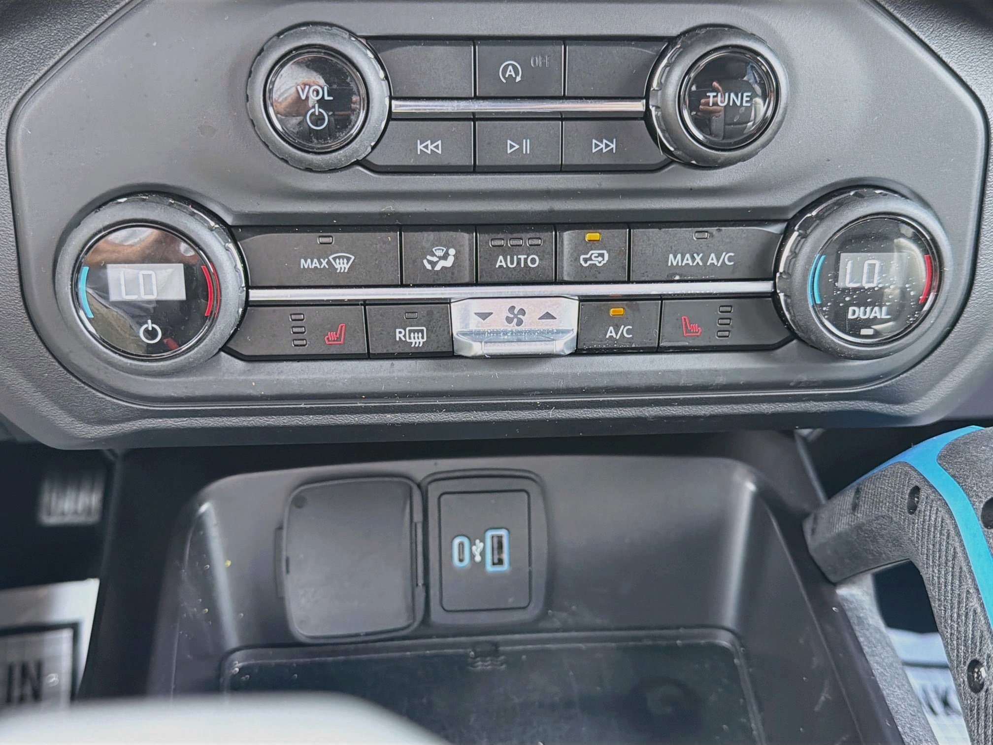 Used 2024 Ford Bronco Black Diamond AWD/4WD image 33