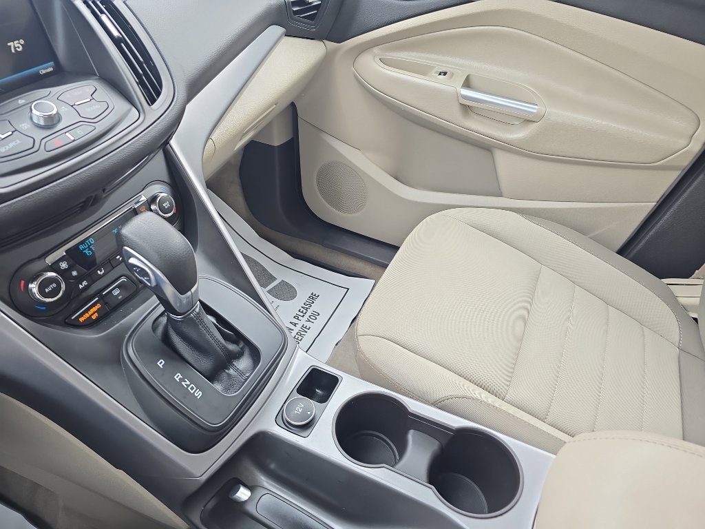 Used 2015 Ford Escape SE w/ Equipment Group 201A image 25