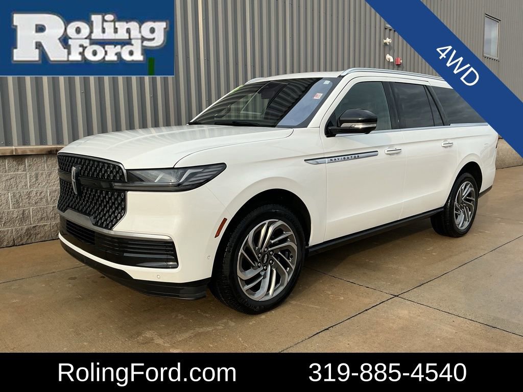 Used 2025 Lincoln Navigator L Reserve image 1