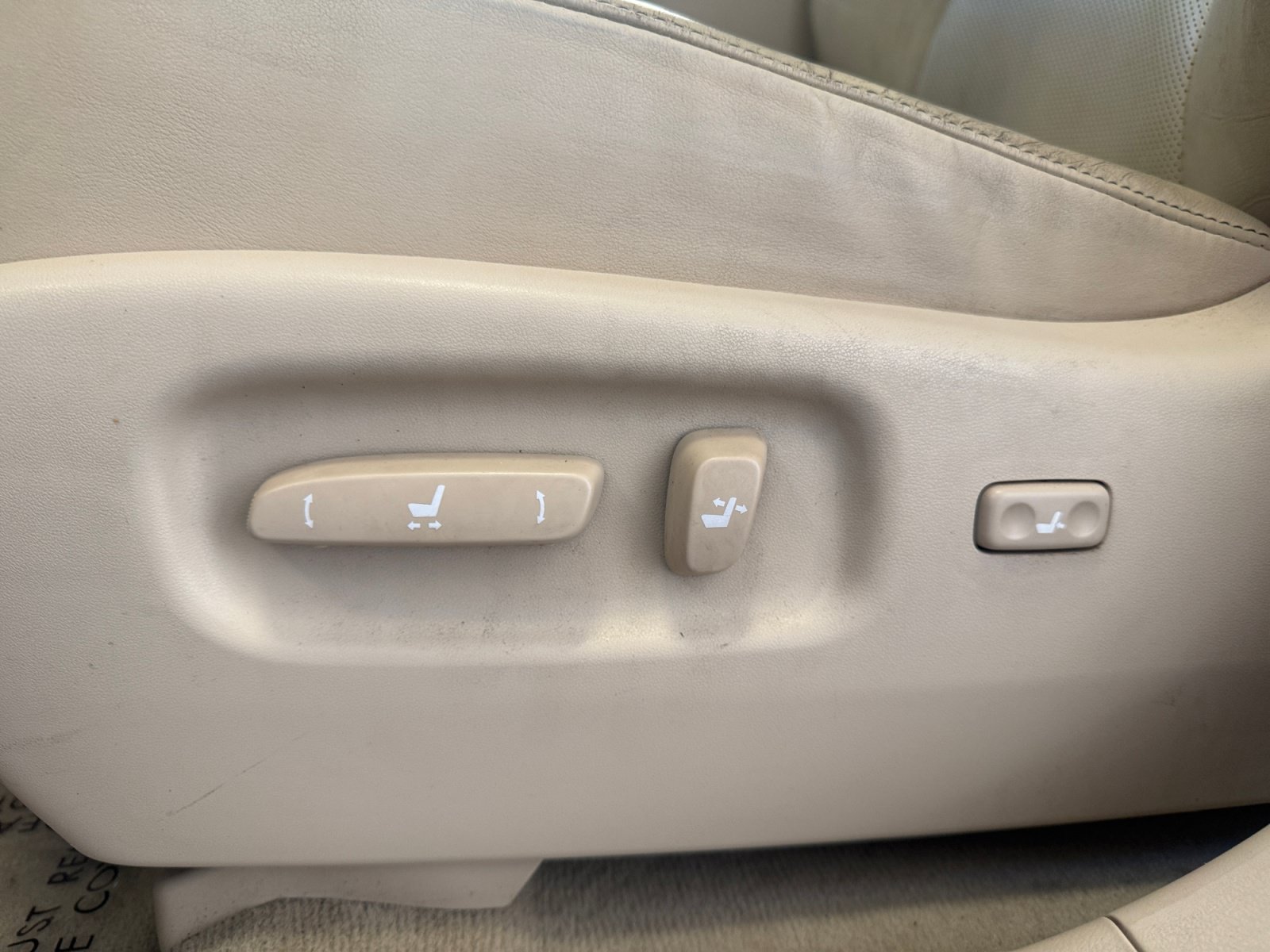 Used 2015 Lexus RX 450h AWD image 14