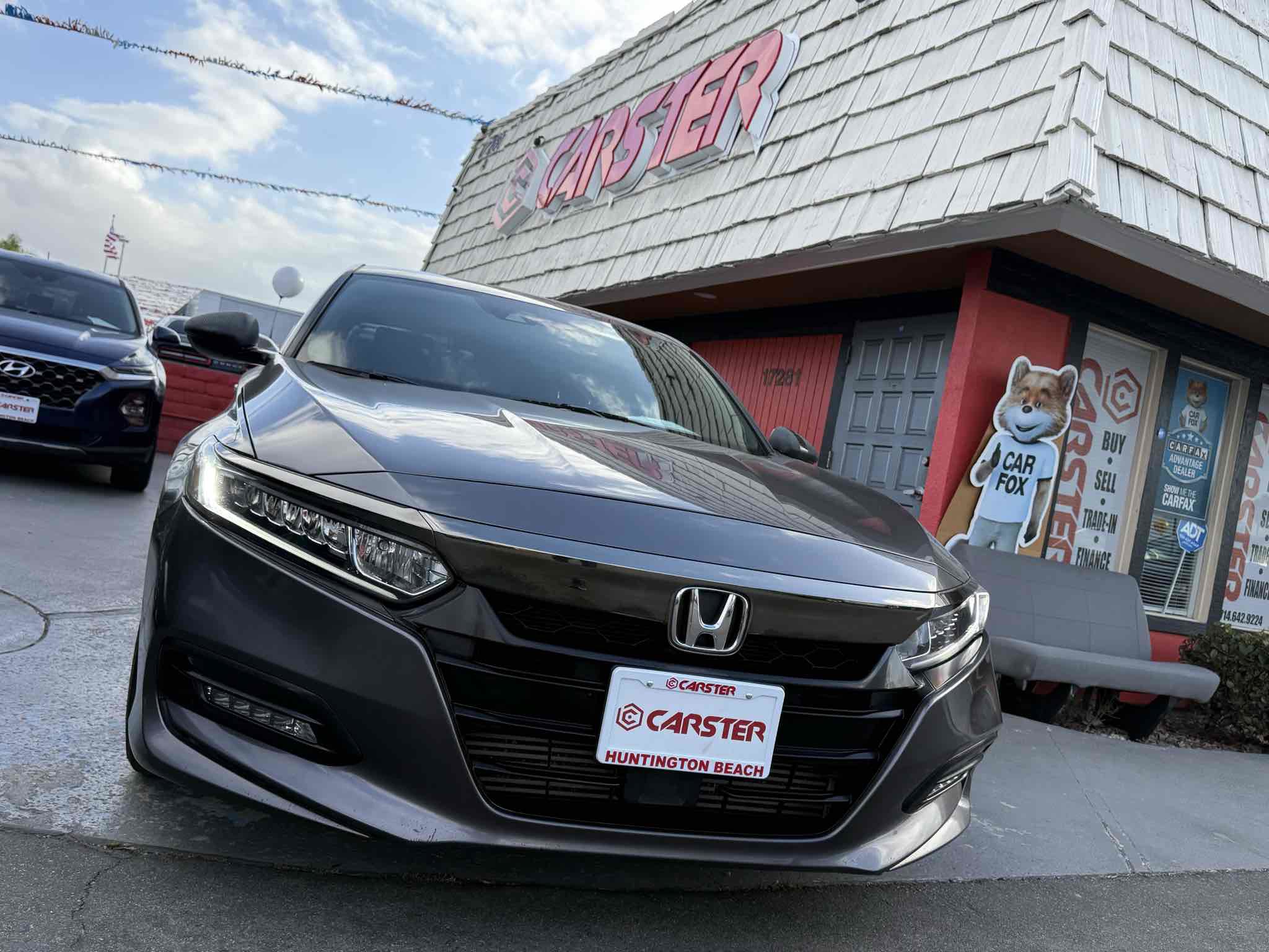 Used 2018 Honda Accord Sport image 2