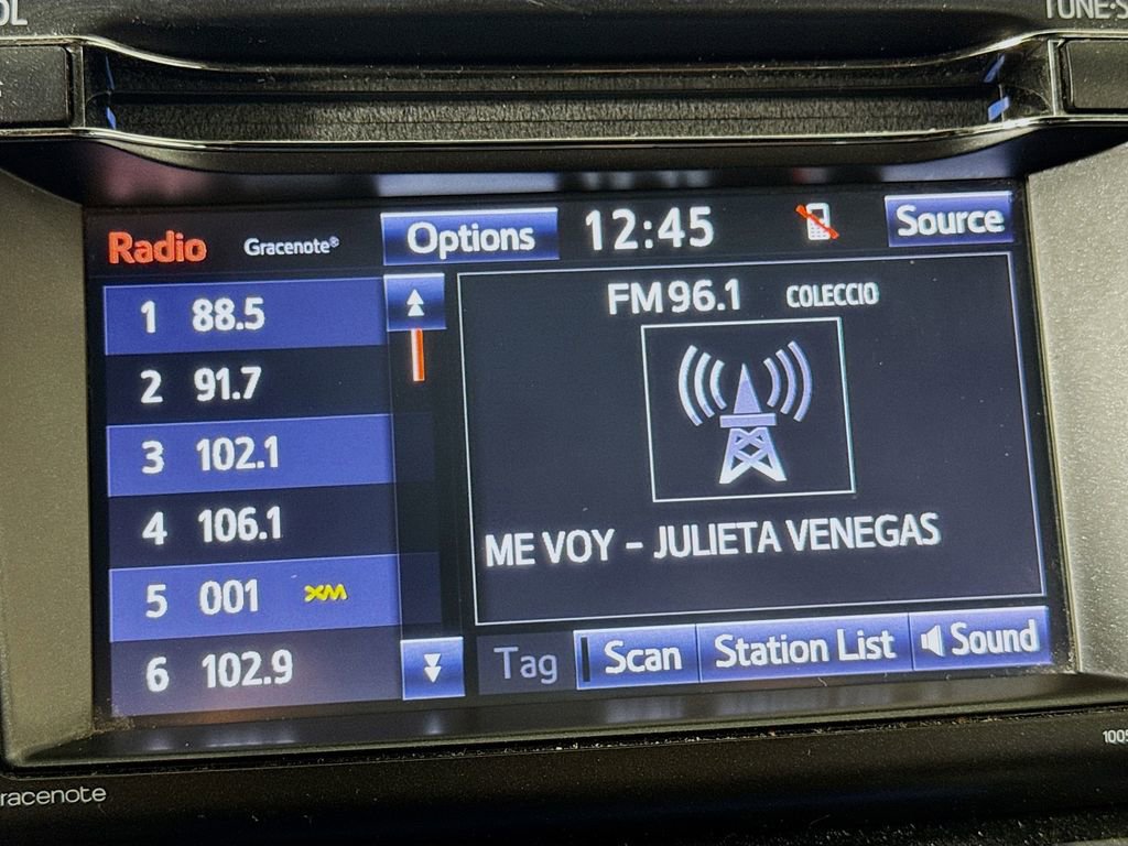 Used 2018 Toyota RAV4 SE w/ Power Extra Value Package FWD image 15