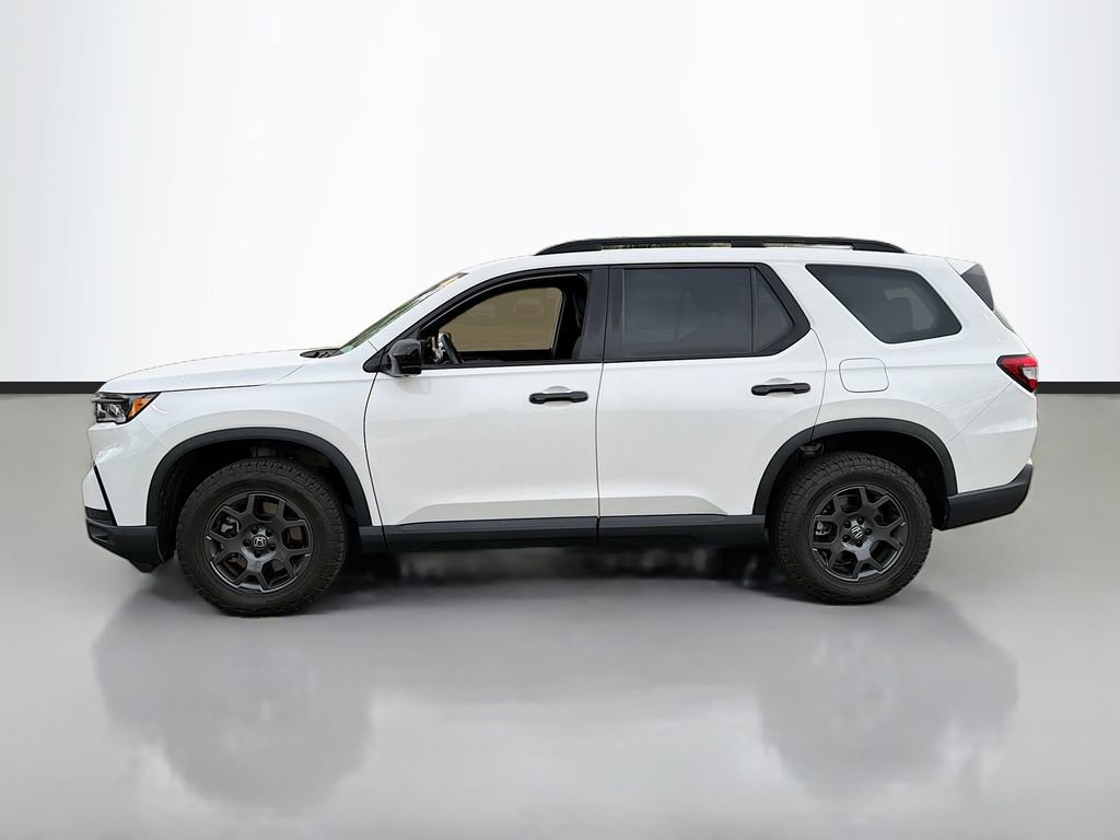 Used 2025 Honda Pilot TrailSport image 6