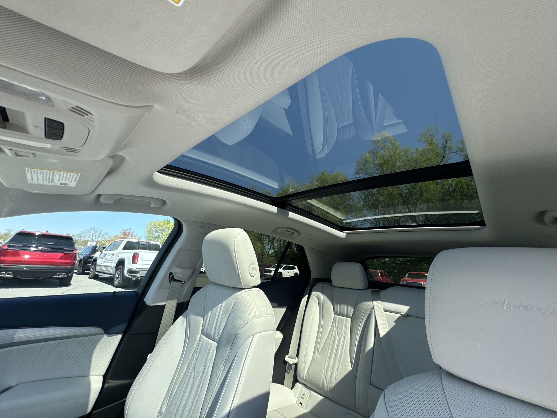 New 2026 Buick Envision Avenir image 16