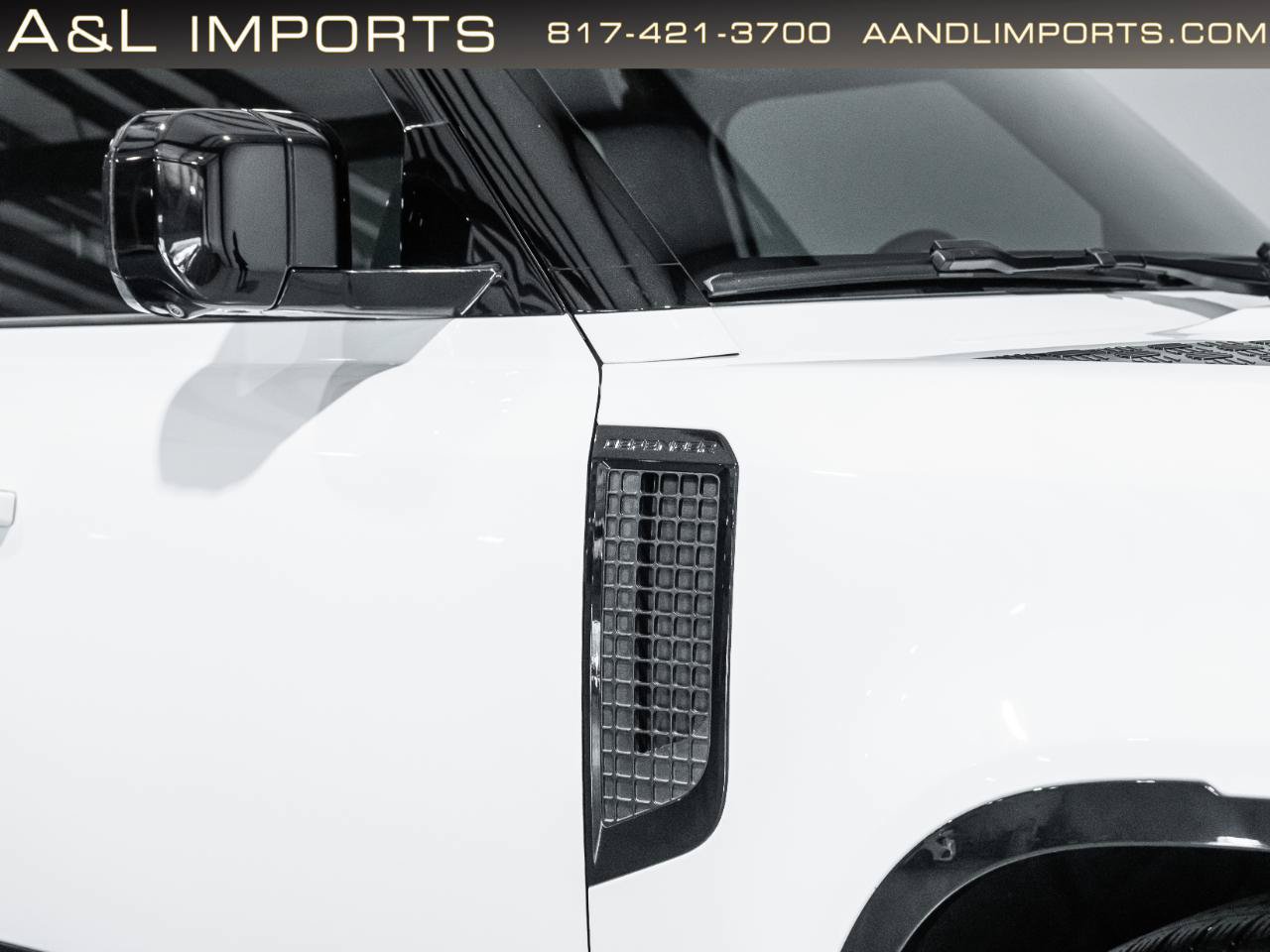 Used 2023 Land Rover Defender 110 X-Dynamic SE AWD/4WD image 22